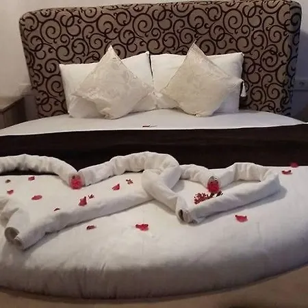 מלון אהבה Asmali Garden (adults Only) אגווה